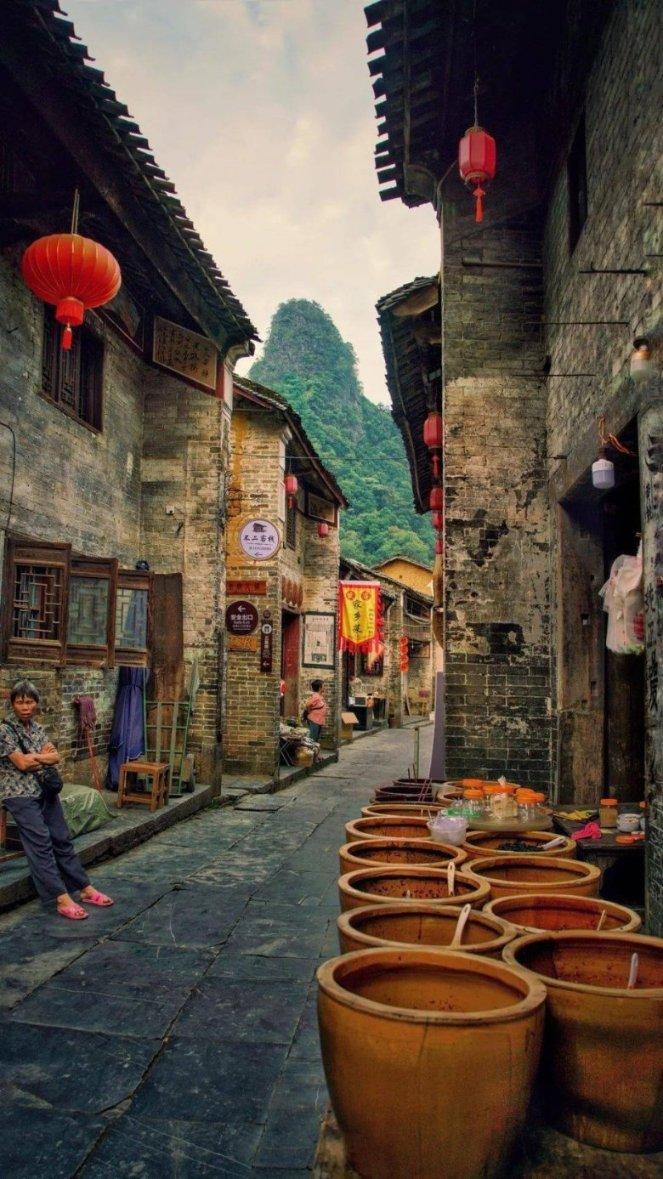 雷政富出狱,网友质疑:“赃款未退清为何能减刑?”